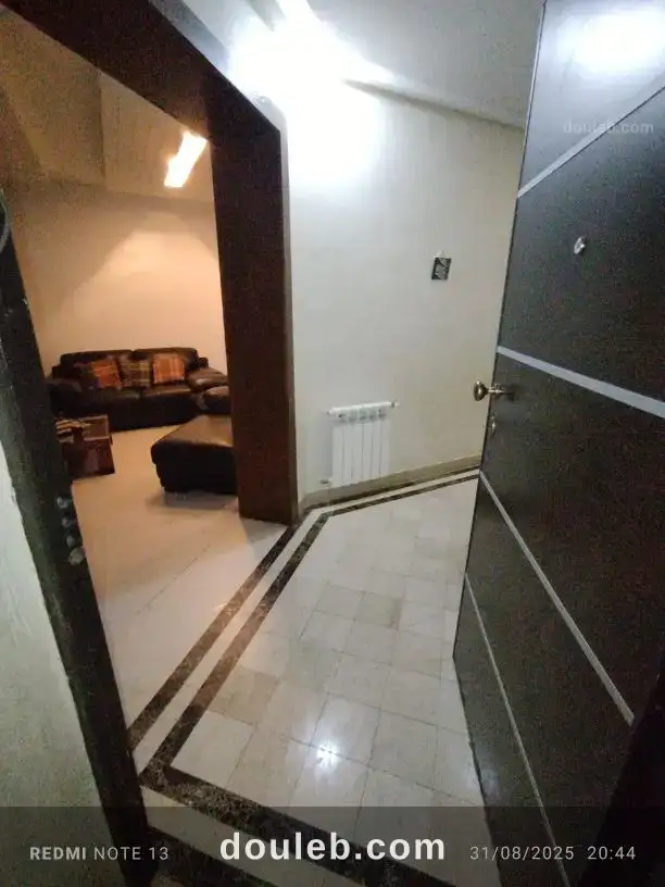 Une maison moderne sise dans le coin à Tunis