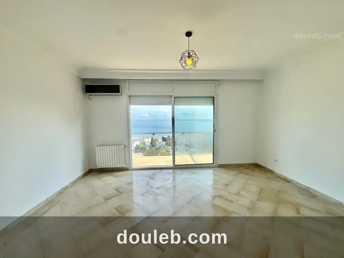 S3 vue sur mer à la marsa à Tunis