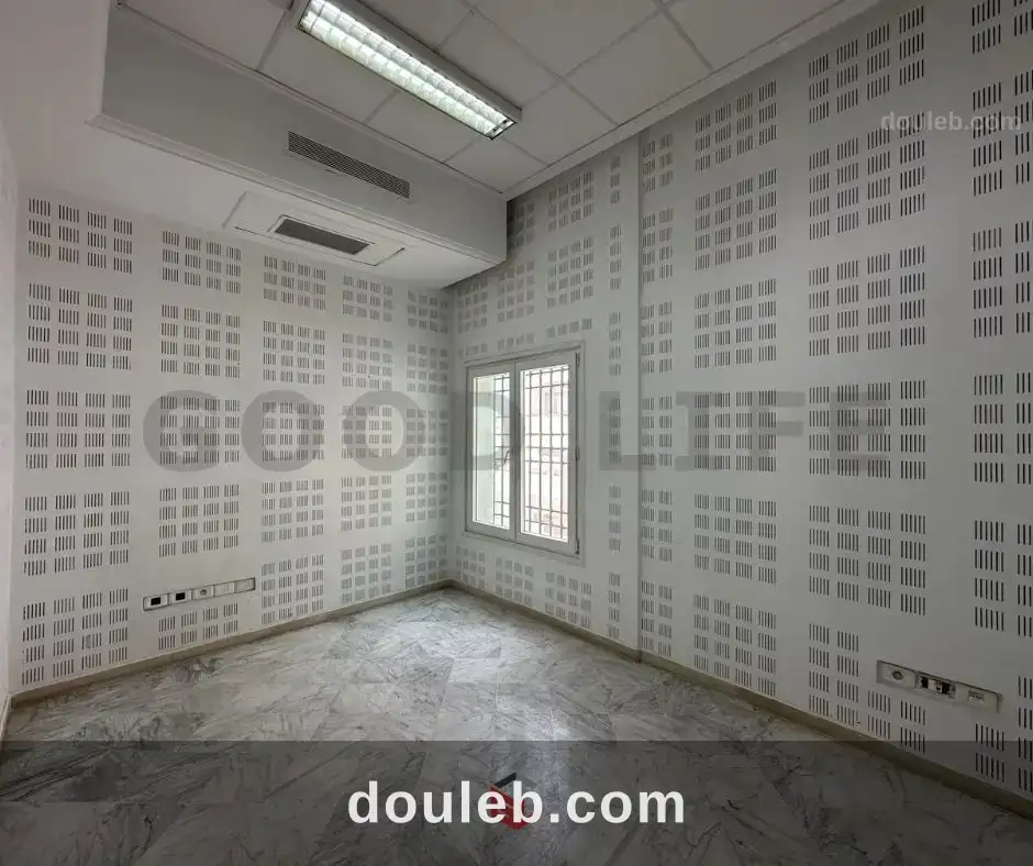 Bureau h3 au centre urbain nord à Tunis