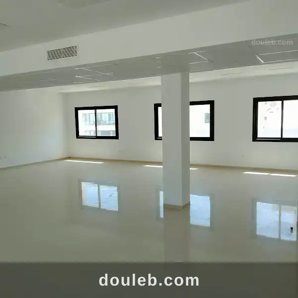 Suprbe bureau 300 m2 au berge du lac 2 à Tunis