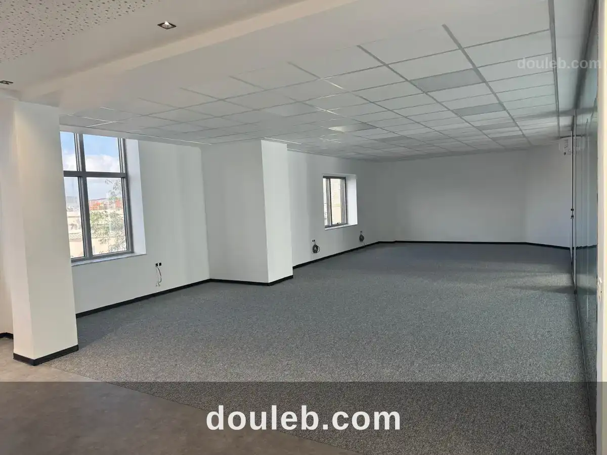 Bureau neuf 300 m2 au lac 1 à Tunis