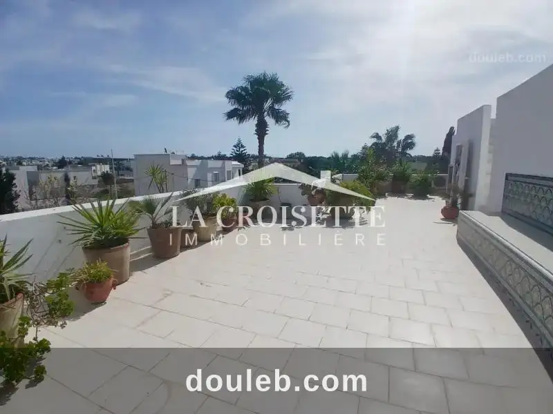 Duplex s3 meublé avec terrasse à la marsa mel0589 à Tunis