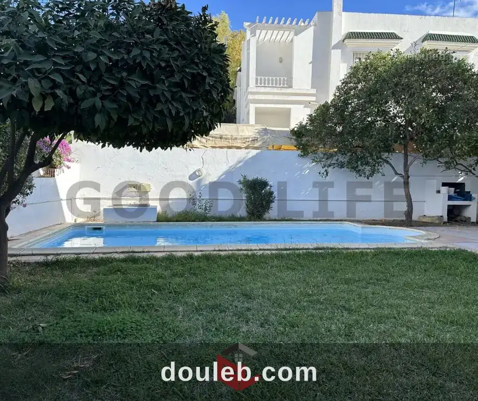 Villa s6 avec piscine à la marsa à Tunis