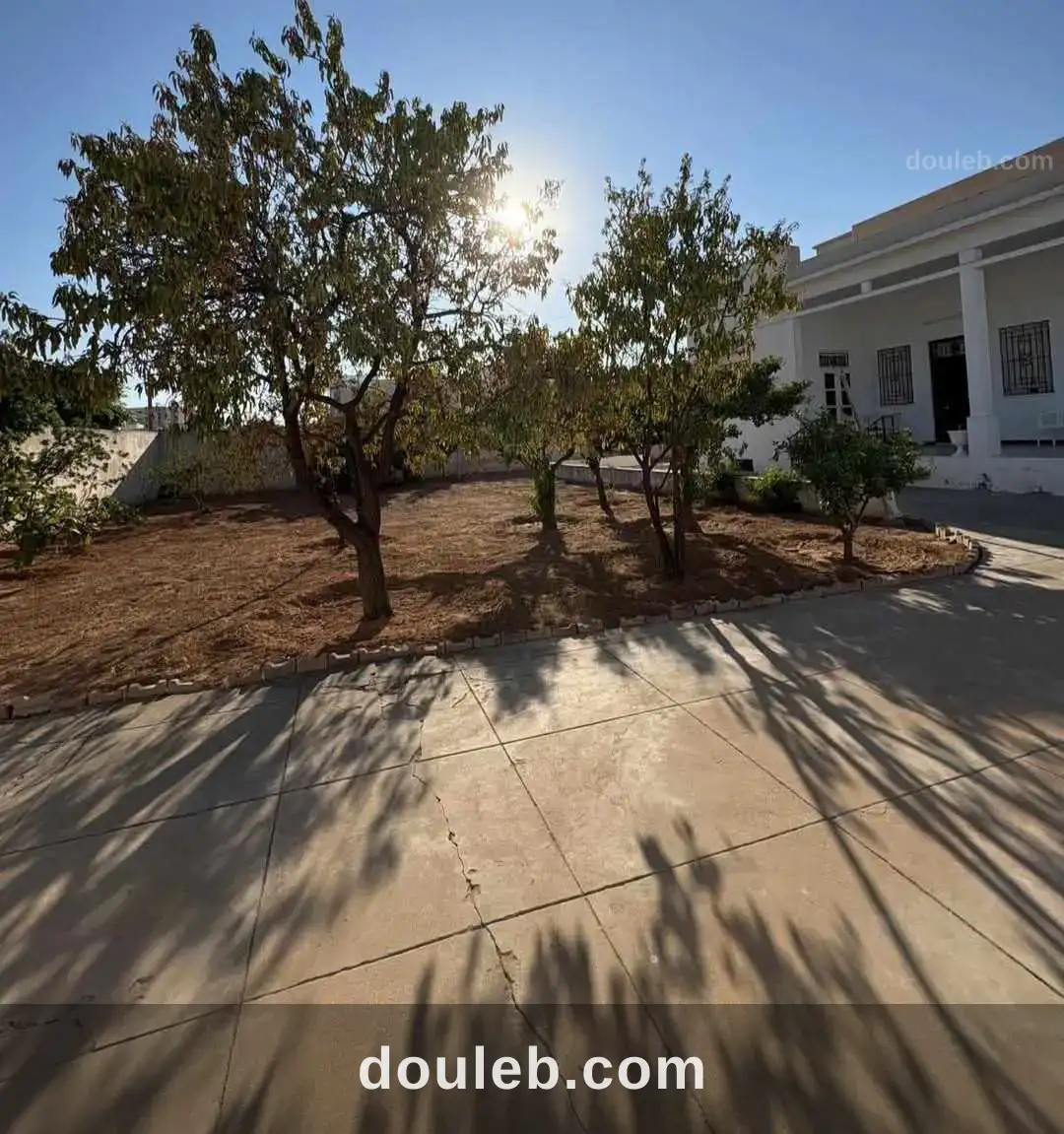 Sfax bouzayen vnt ter 1050m2 à Tunis