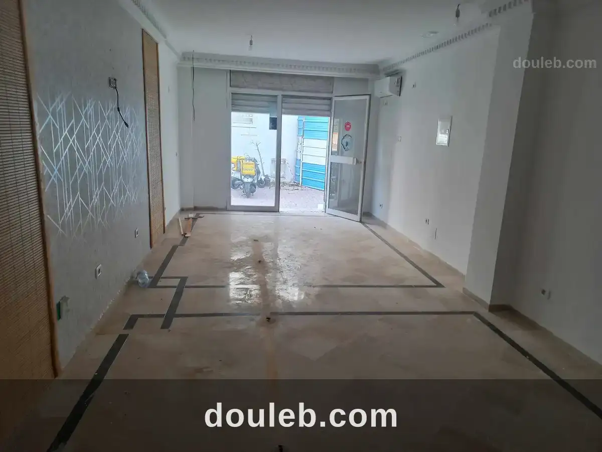 Local 45m lac 1 à Tunis