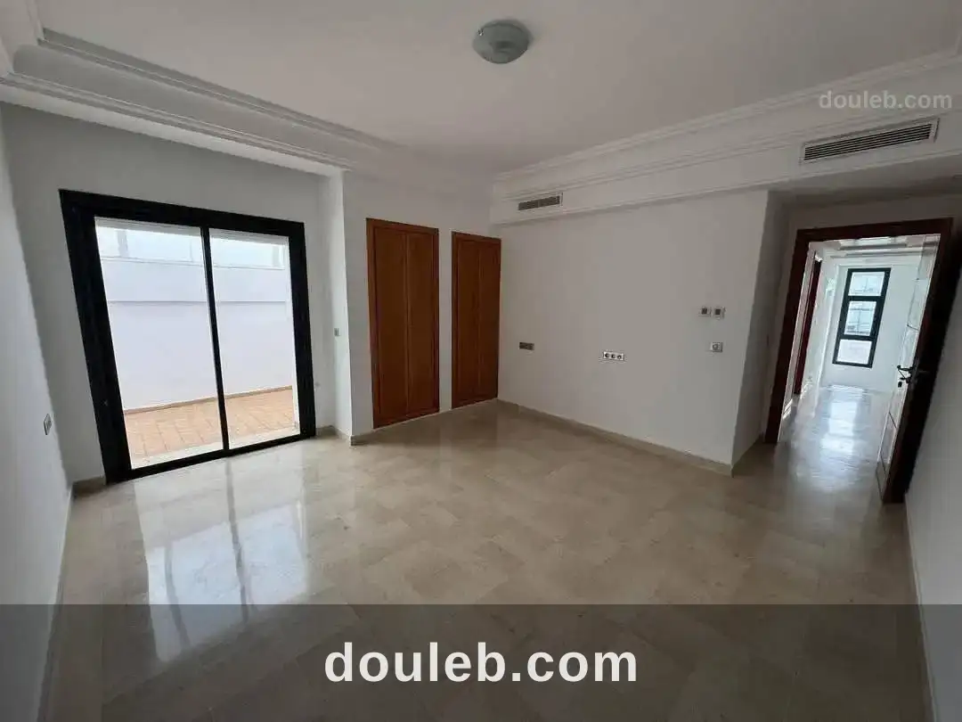 Duplex 3800d lac 2 à Tunis