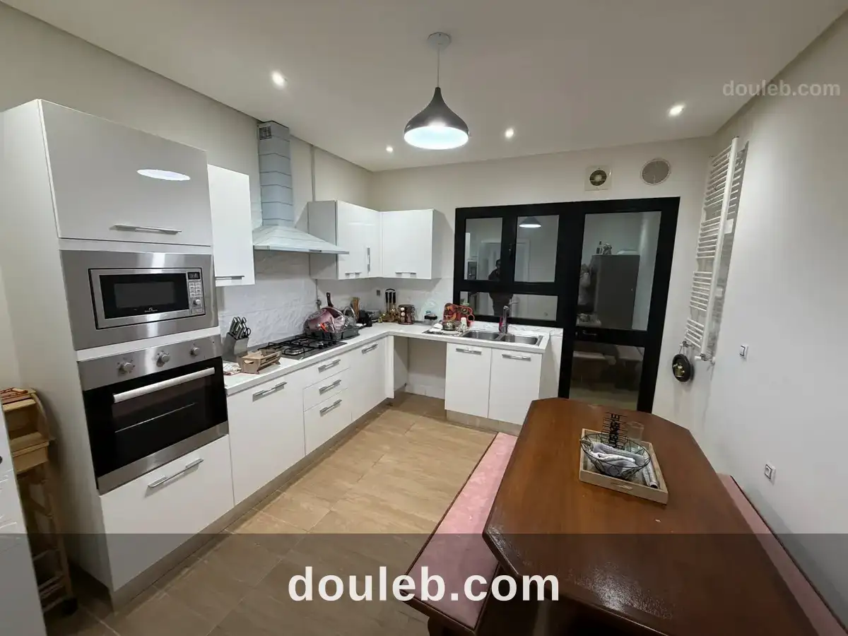 S3 meuble 2400d ennasr 2 à Tunis