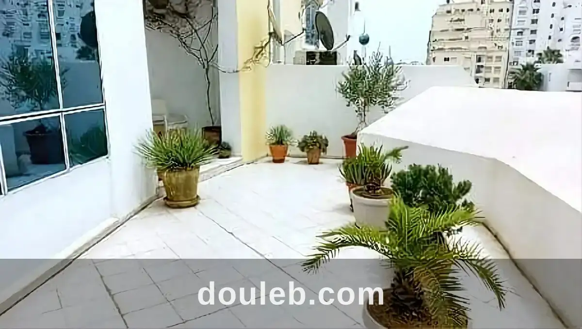 A l'année apt s2 excellent état et emplacement à Tunis