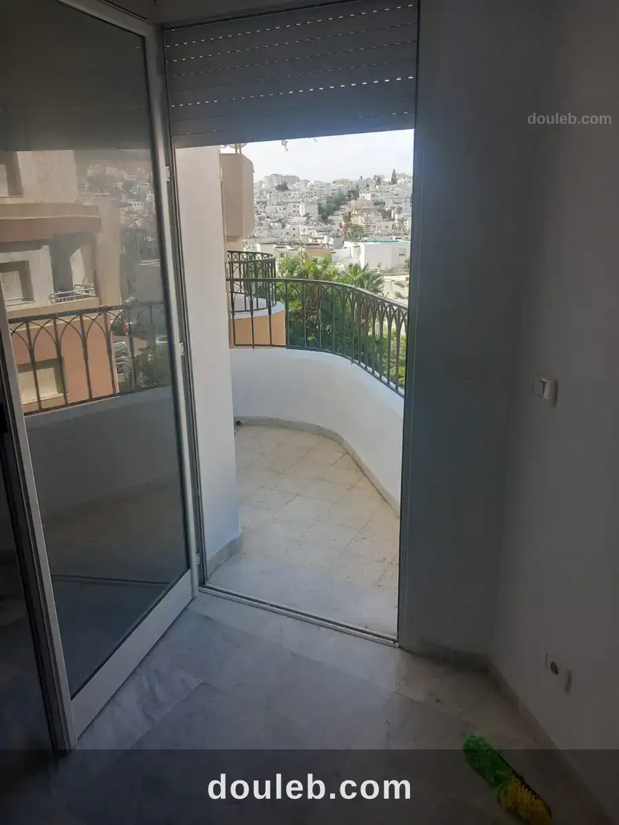 Un appartement s 2 cité nasr 2 à Tunis