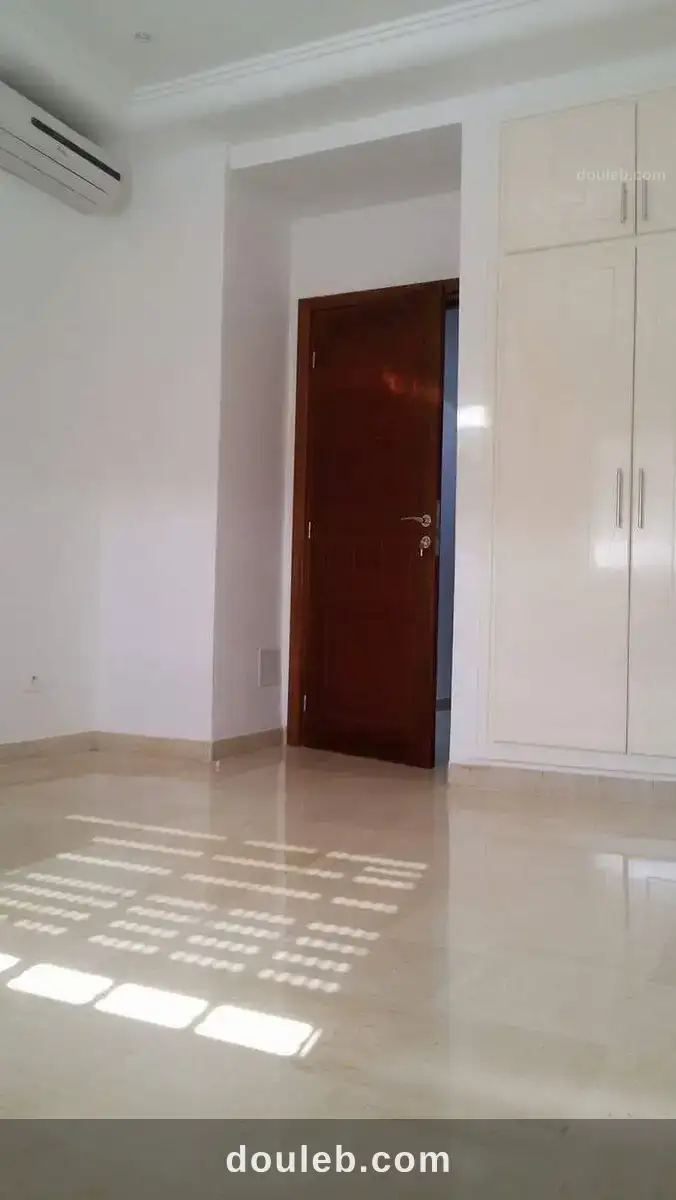 Grand appartement très haut standing cité skik à Tunis