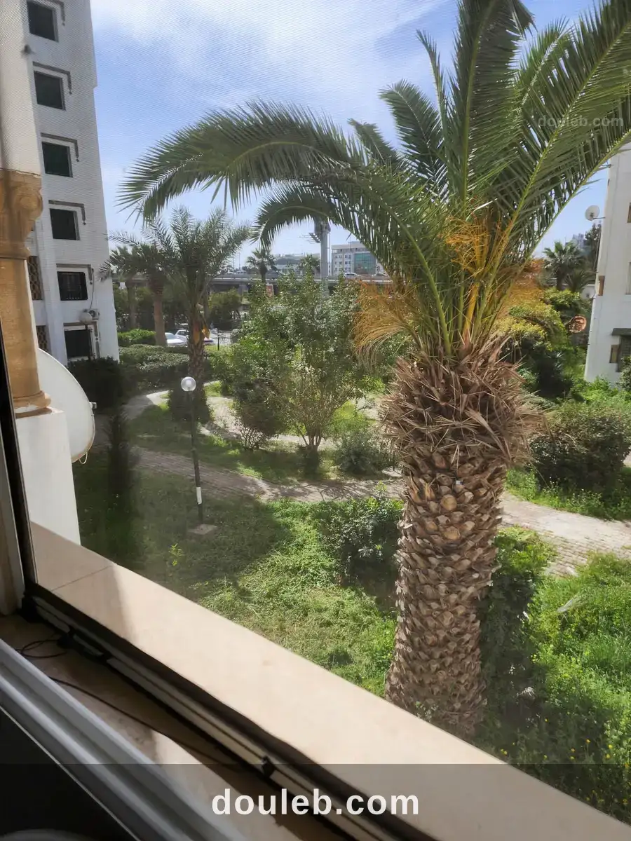 Appatement trois ch et salon tunis stratégique à Tunis