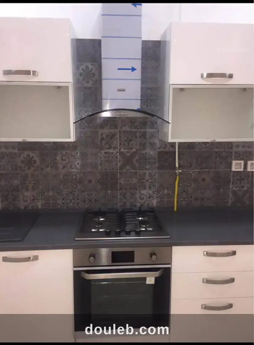 S plus 1 au reez de chausse à Tunis