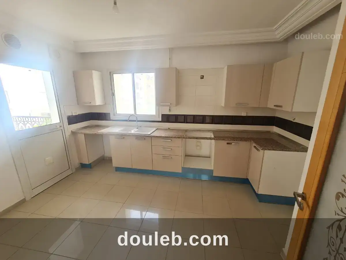 Appartement s2 neuf à cité les palmeraies à Tunis