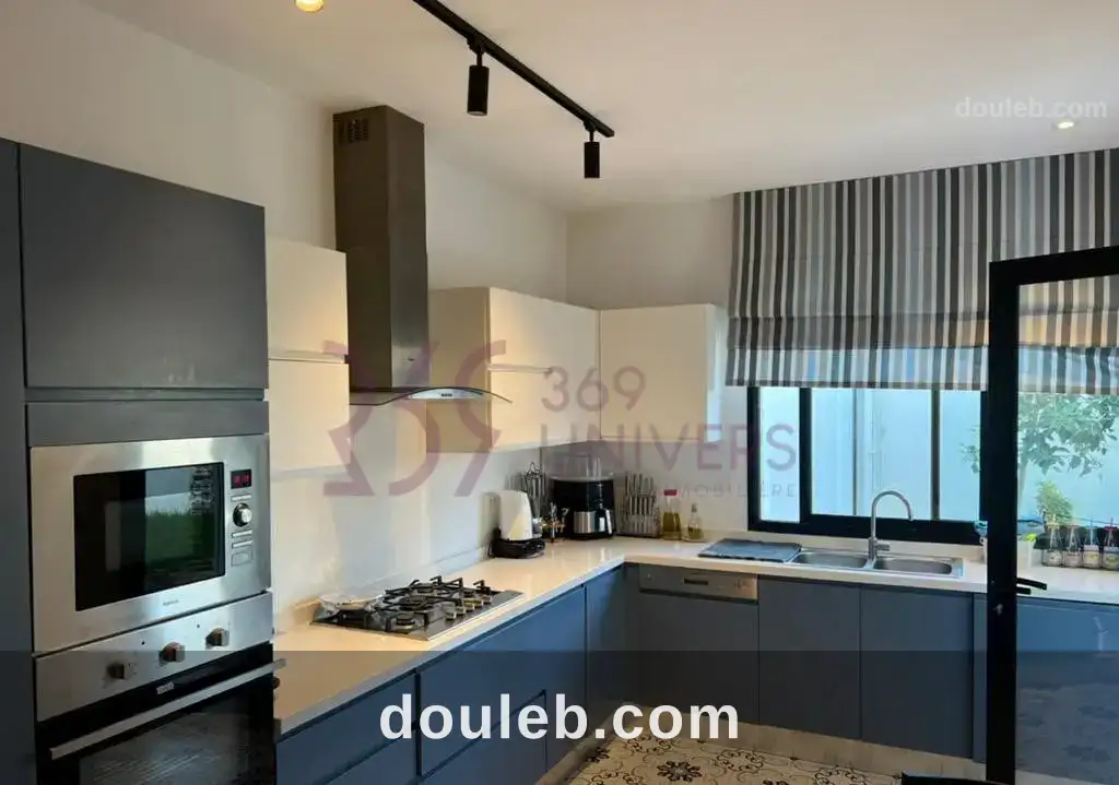 Villa avec piscine à gammarth ref rh061 à Tunis