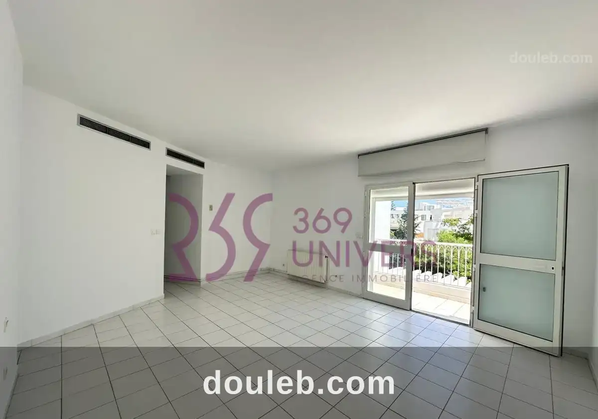 Villa avec piscine à gammarth ref rh115 à Tunis