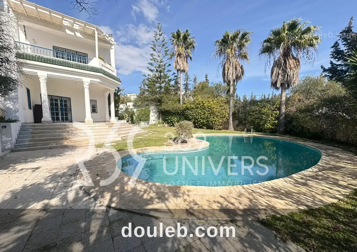 Villa avec vue dégagée à gammarth ref rh141 à Tunis