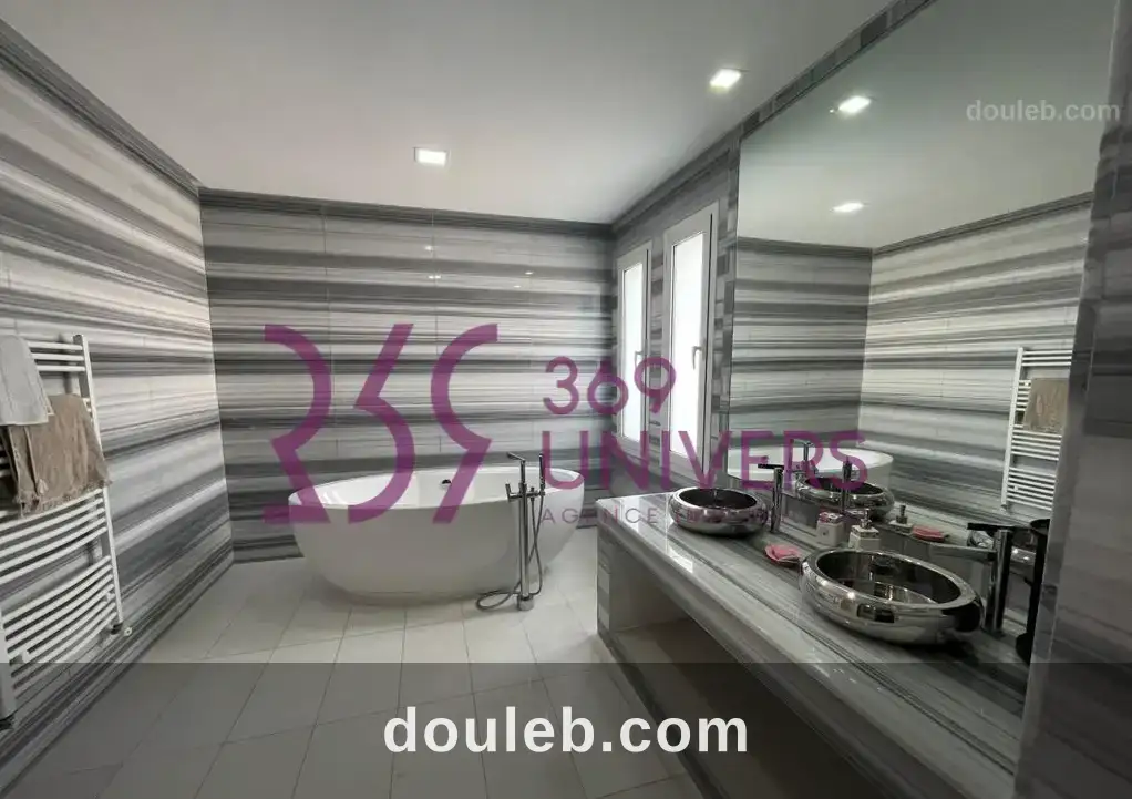 Villa s5 avec piscine a la marsa ref rh009 à Tunis