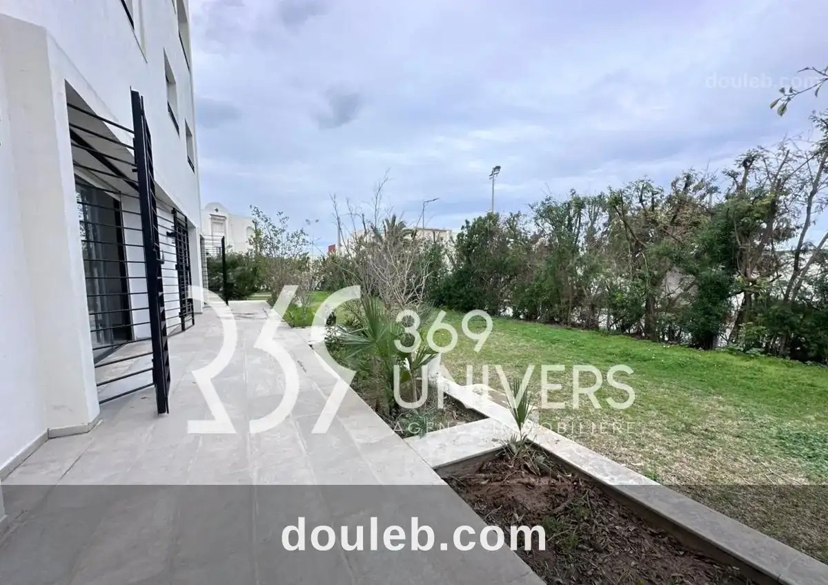 Appartement avec terrasse à la marsa ref ra164 à Tunis