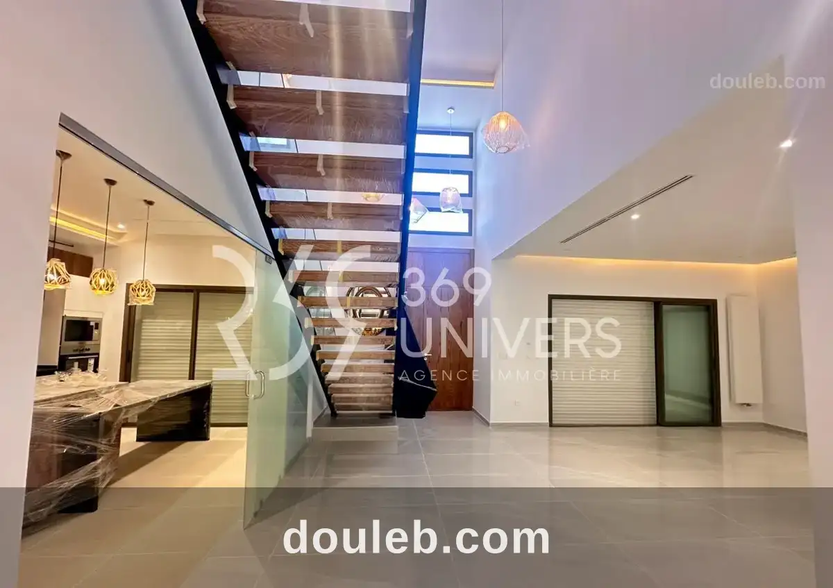 Villa neuve avec piscine à gammarth ref rh138 à Tunis