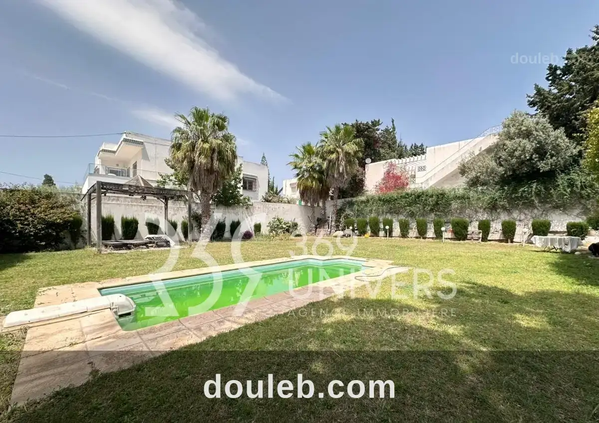 Etage avec piscine à la marsa ref ra134 à Tunis