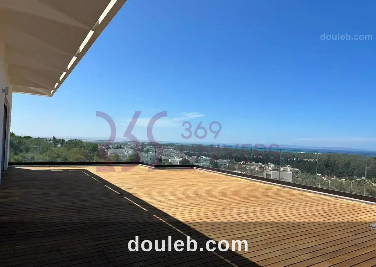 Penthouse avec vue sur mer à gammarth ref ra038 à Tunis