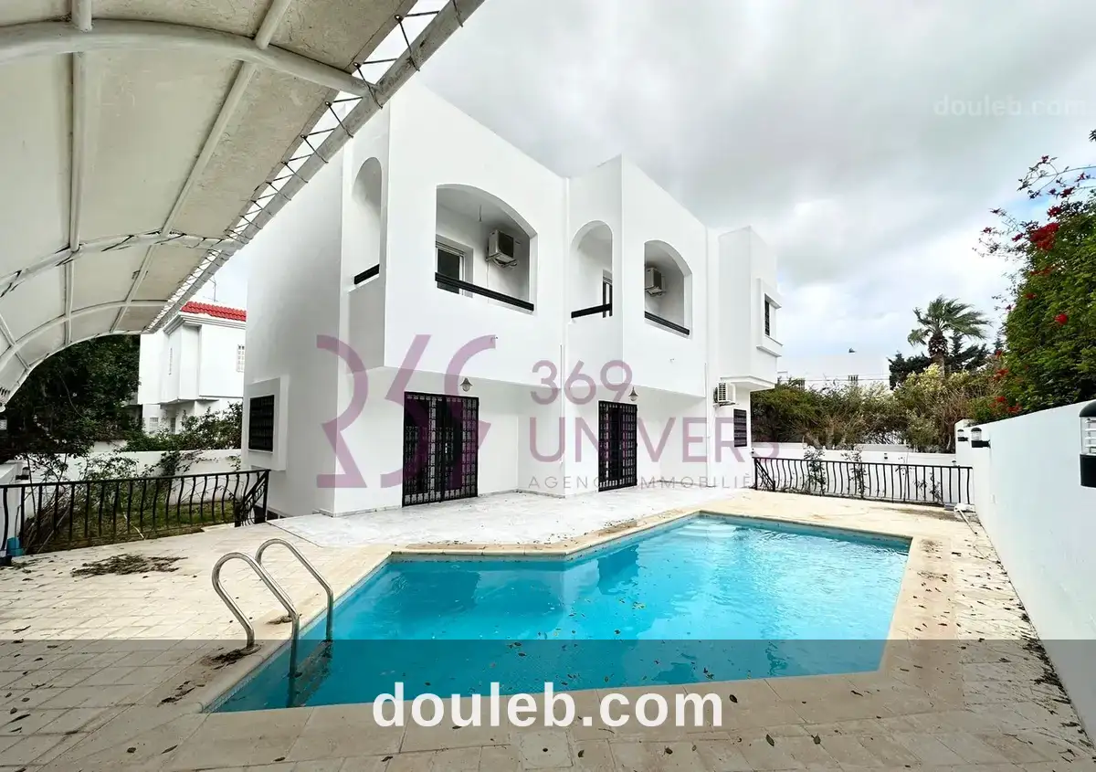 Villa avec piscine à la marsa ref rh083 à Tunis