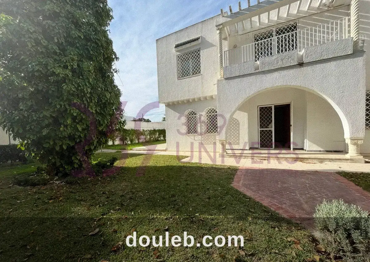 Villa s4 avec jardin a carthage ref rh016 à Tunis