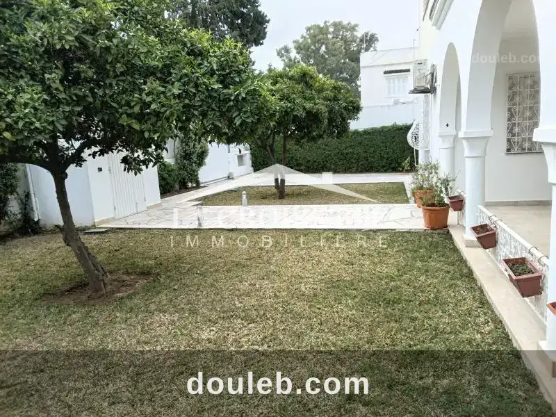 Rez de chaussée de villa s3 à la marsa mrcl0347 à Tunis