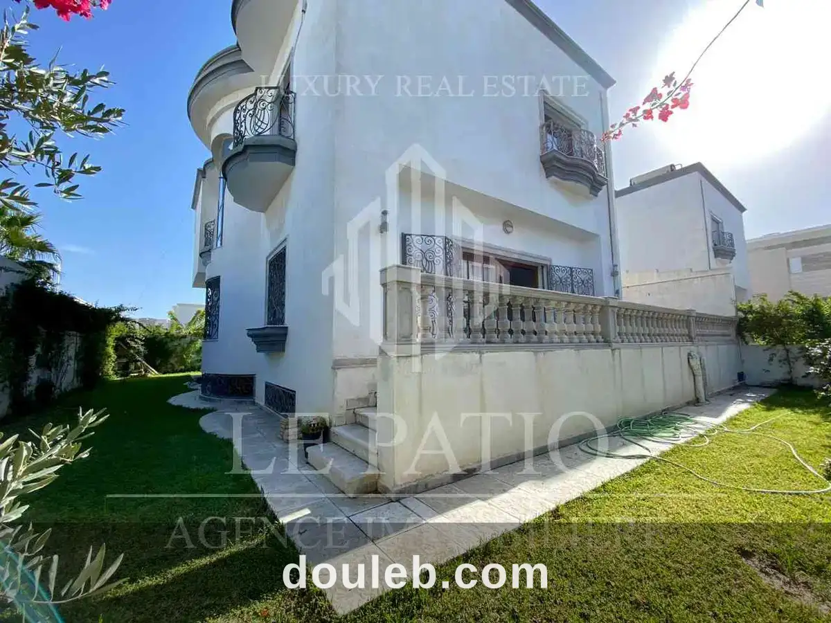Villa carrefour la marsa à Tunis