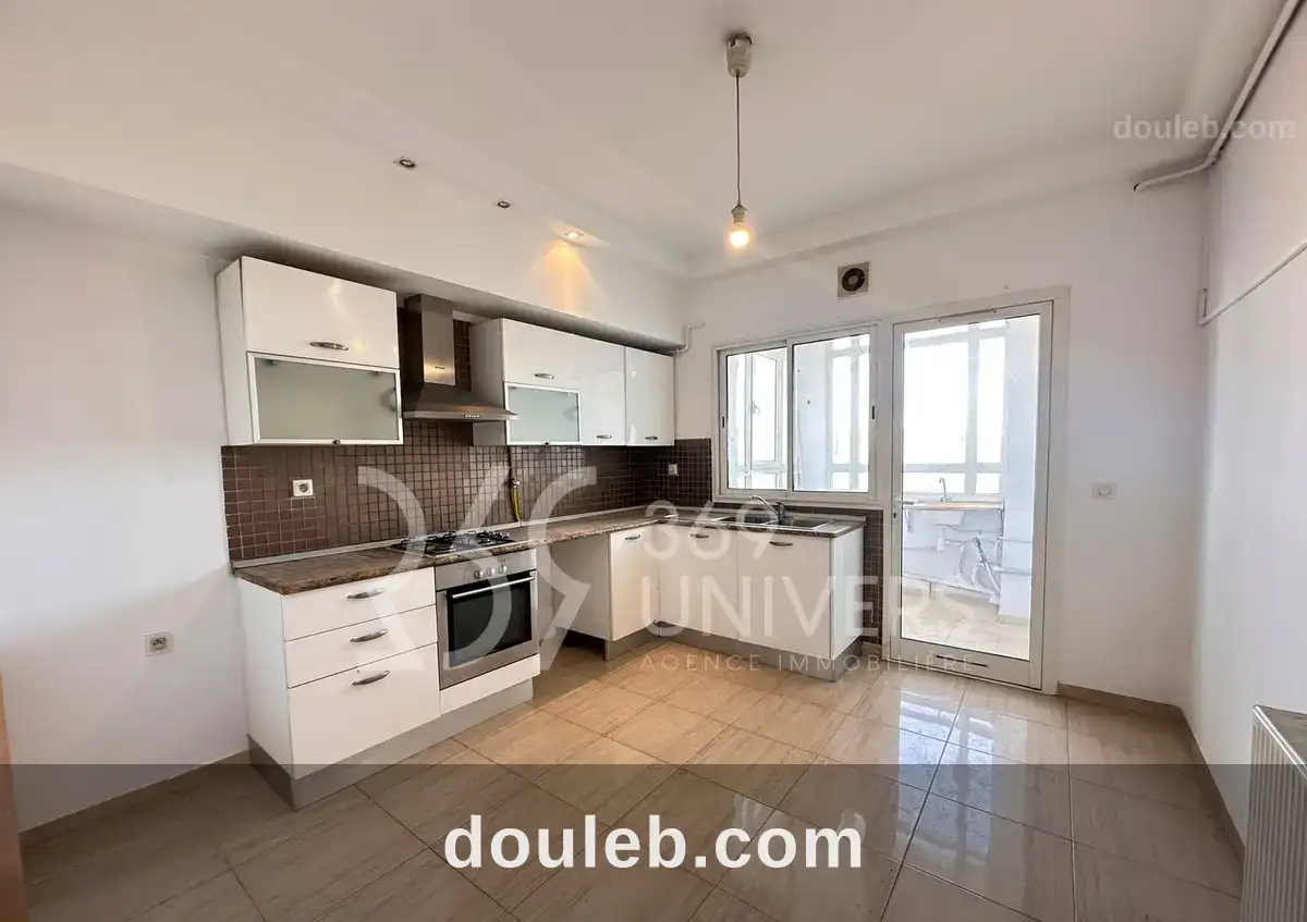 Appartement avec balcon à sidi daoued ref ra103 à Tunis