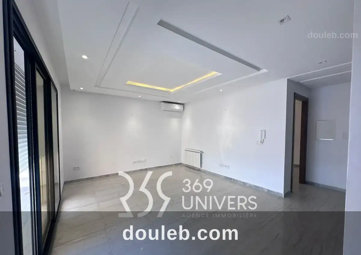 Appartement avec terrasse au jdc ref ra157 à Tunis
