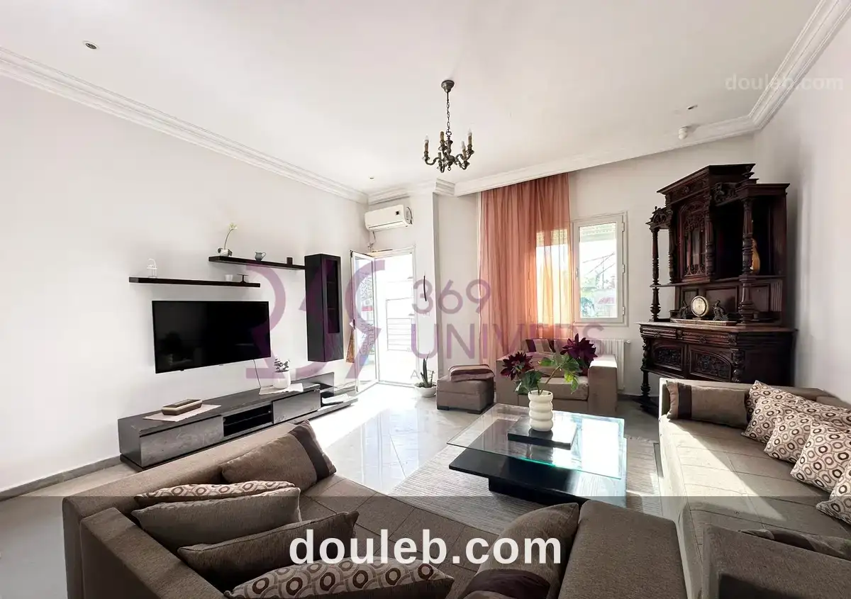 Etage de villa avec terrasse à carthage ref ra054 à Tunis