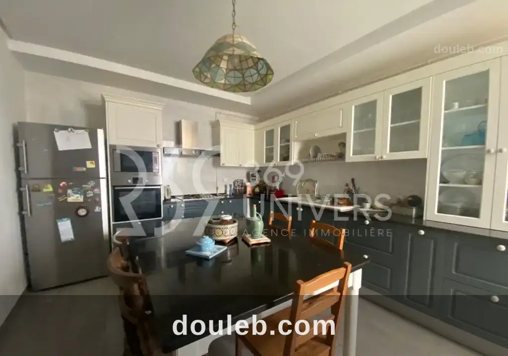 Appart meublé avec terrasse à la marsa ref ra089 à Tunis