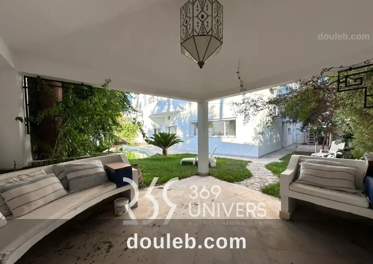 Villa avec vue dégagée à gammarth à Tunis