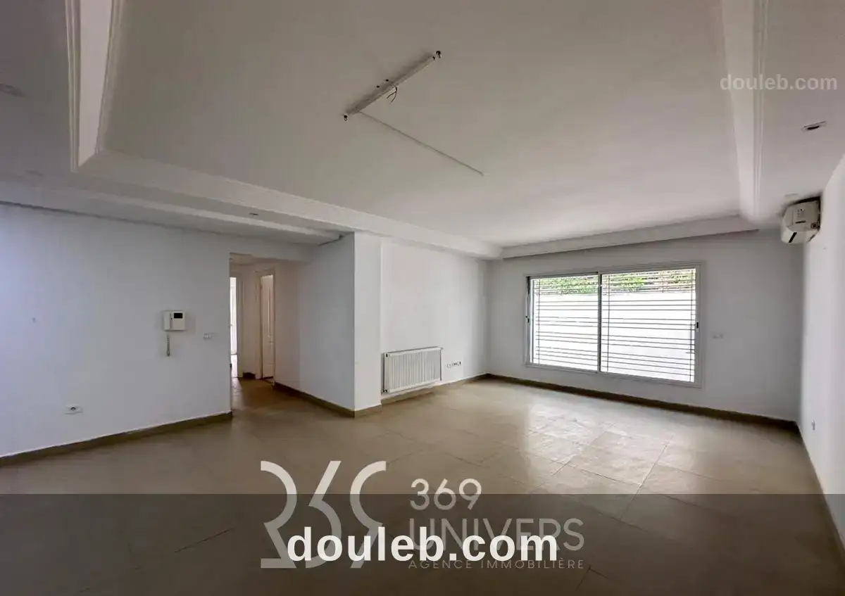 Appartement avec terrasse à la marsa ref sh029 à Tunis