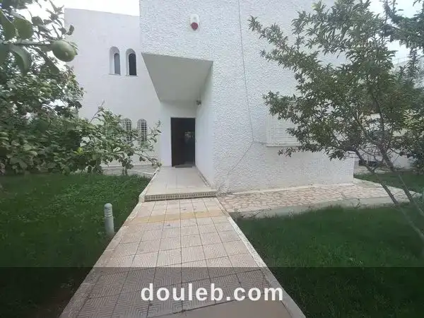 Villa 2s7 à el manar 3 à Tunis