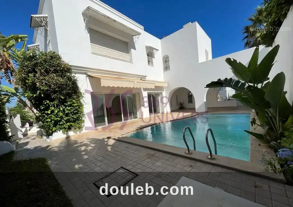 Villa avec piscine à gammarth ref rh074 à Tunis