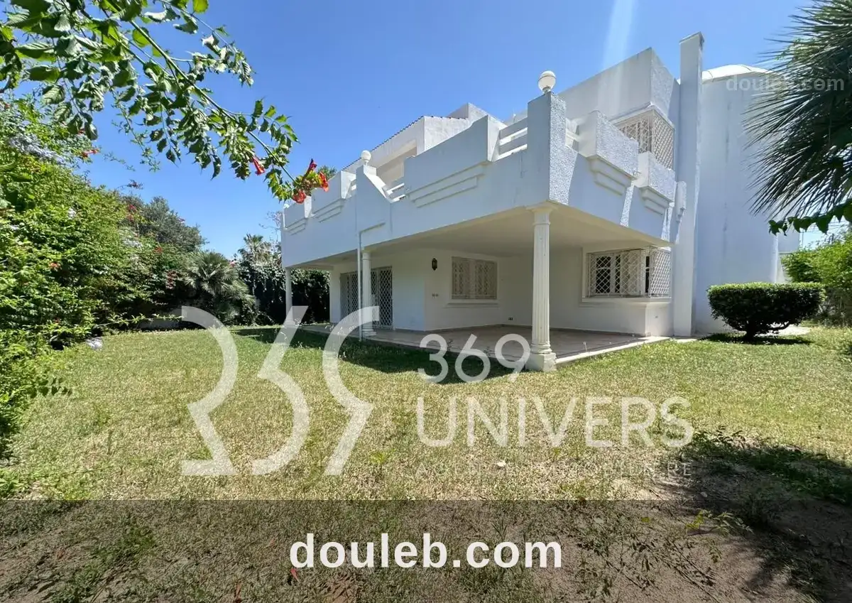 Villa avec jardin à gammarth ref rh159 à Tunis