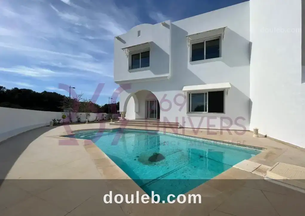 Villa s3 avec piscine a gammarth ref rh017 à Tunis