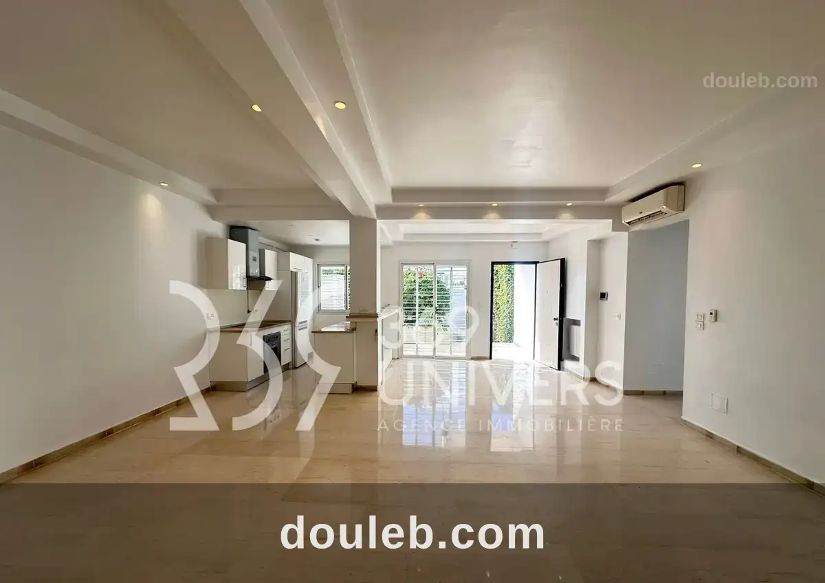 Appartement avec terrasse à la marsa ref ra036 à Tunis