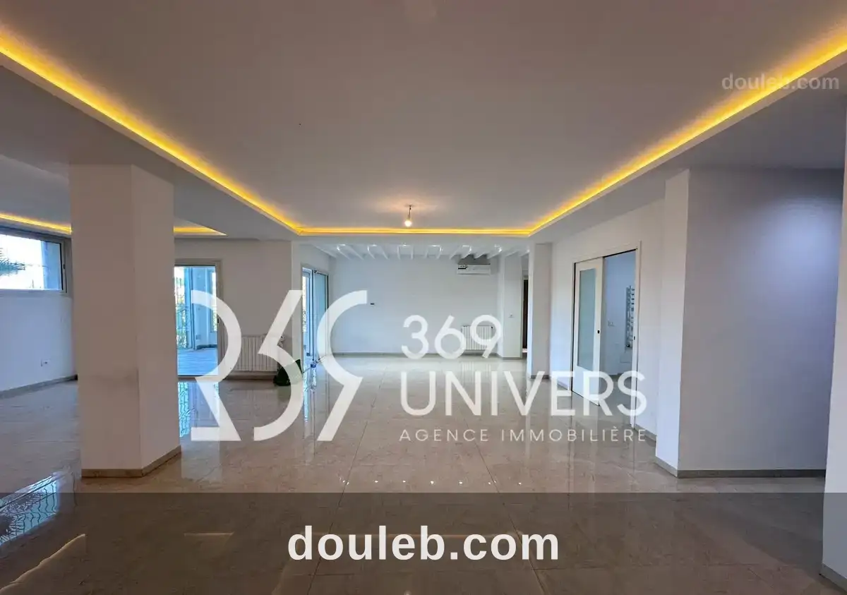 Appartement avec terrasse à la marsa ref ra162 à Tunis