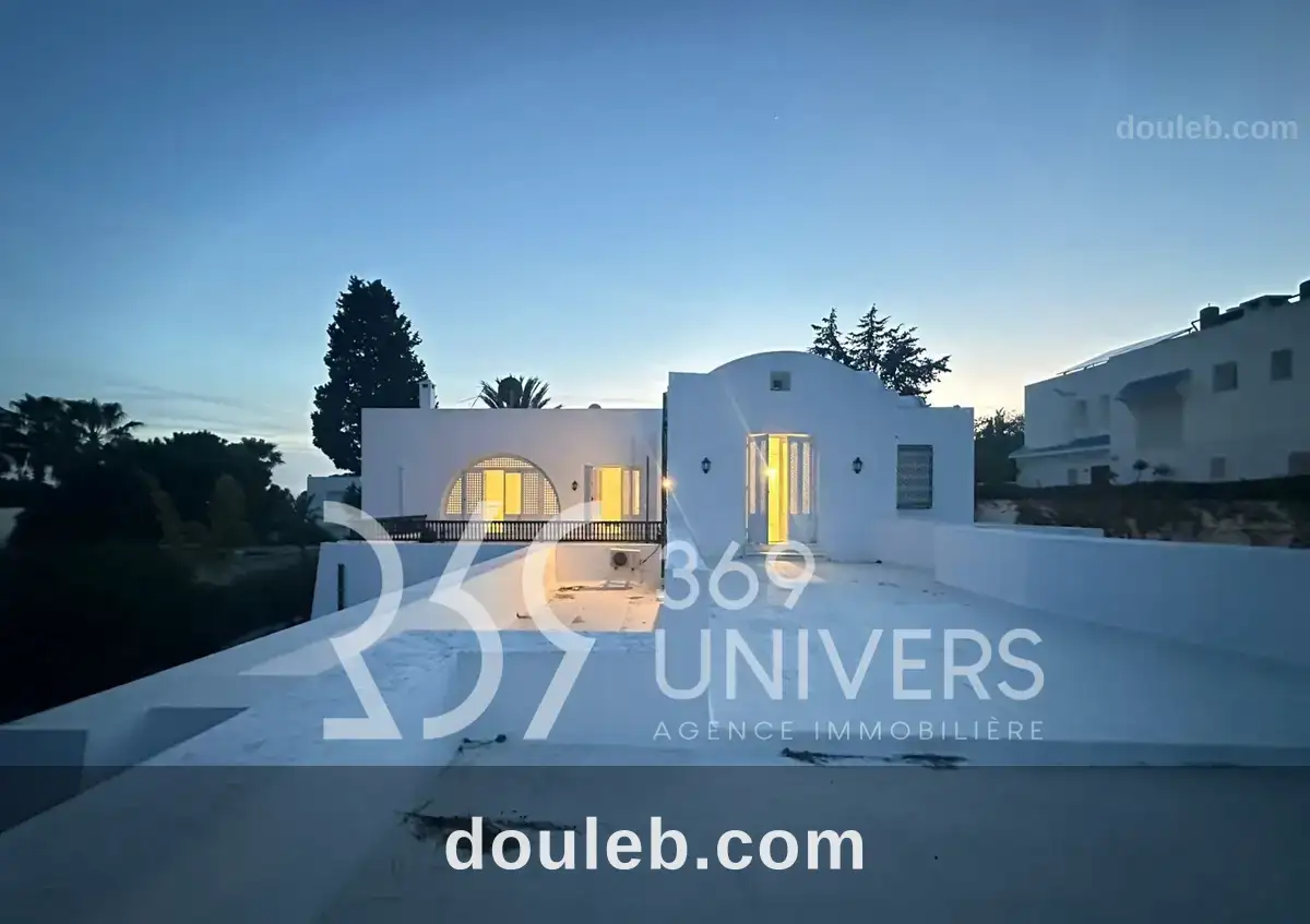 Etage de villa avec vue dégagée à gammarth à Tunis