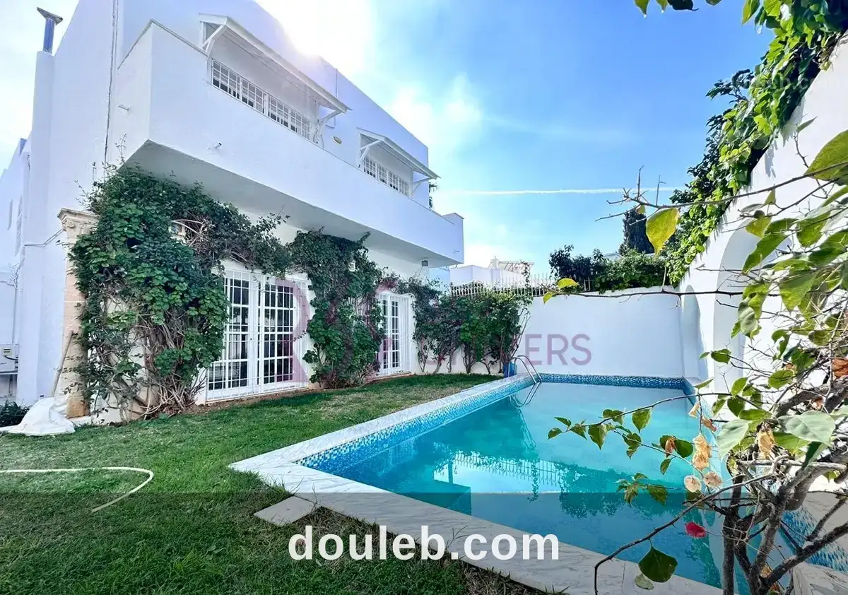 Villa avec piscine à carthage ref rh095 à Tunis