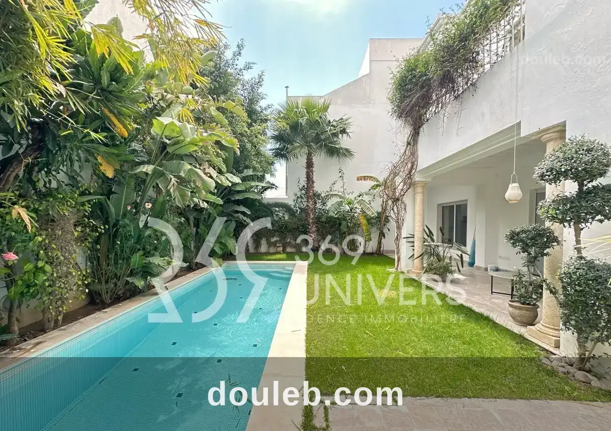 Villa avec piscine à la marsa ref rh154 à Tunis