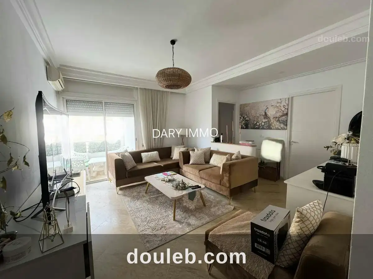 Un s2 avec jardin aux jardins d'el menzah2 à Tunis