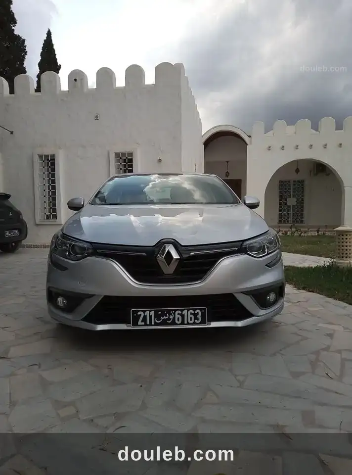 Megane sedan 1er main à Tunis