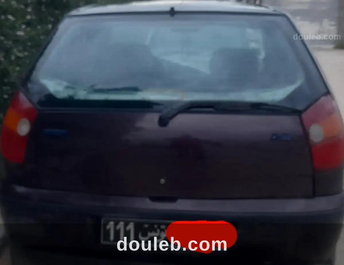 Voiture en bon état à Tunis