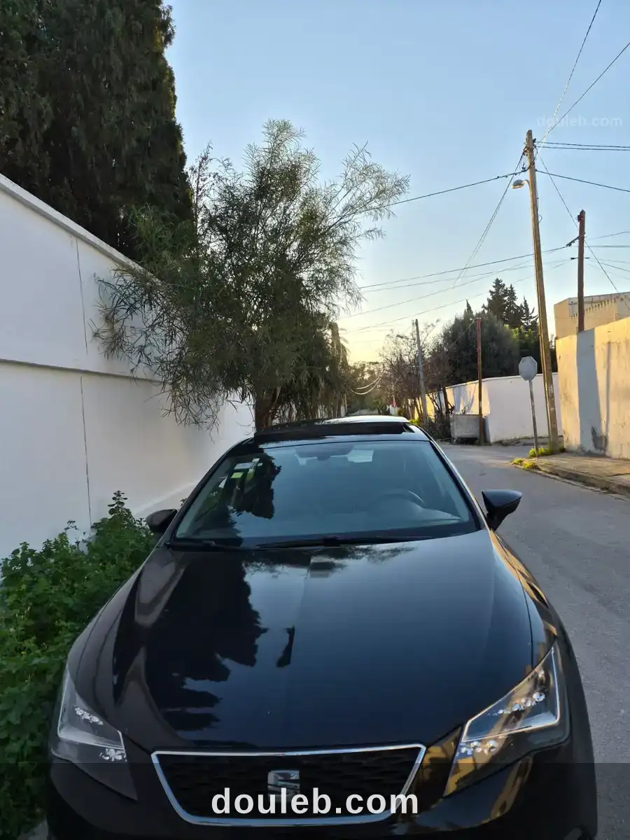 Voiture seat leon en bon état à Tunis