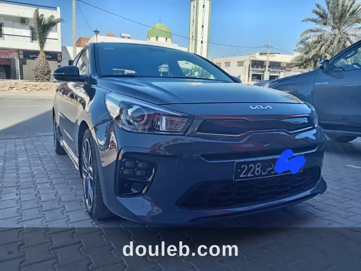 Kia rio gt line à Tunis