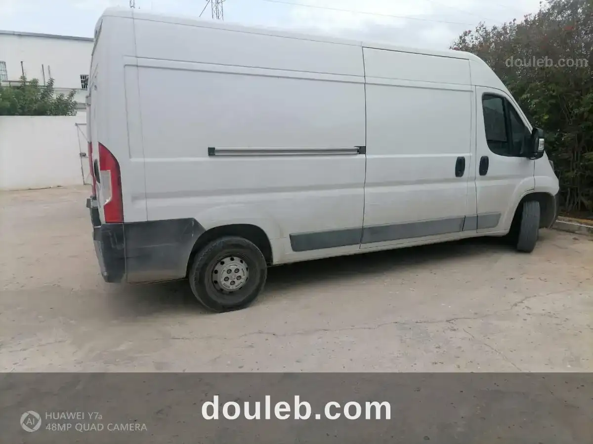 Peugeot boxer l3 à Tunis